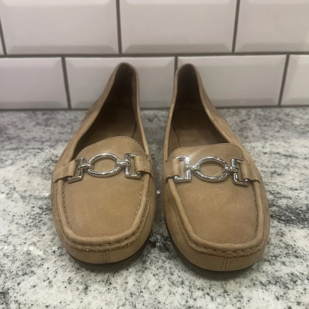 Aerosoles Tan Suede Loafer Flats Women 9.5 M Slip On‎ Metal Buckle Equestrian